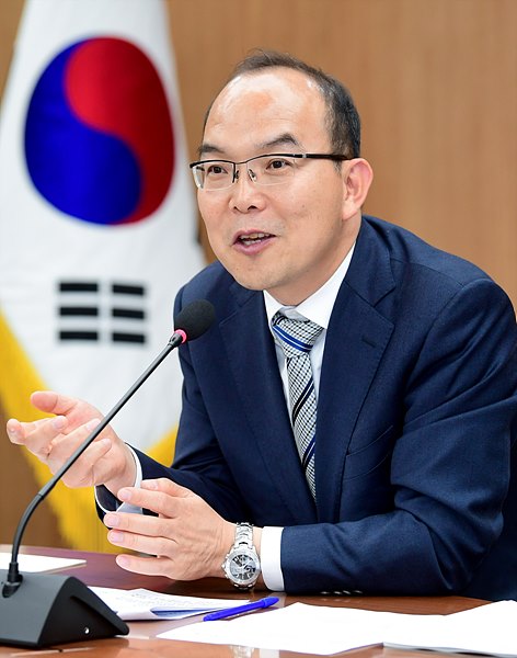 발언하는 안병윤 기획조정실장
