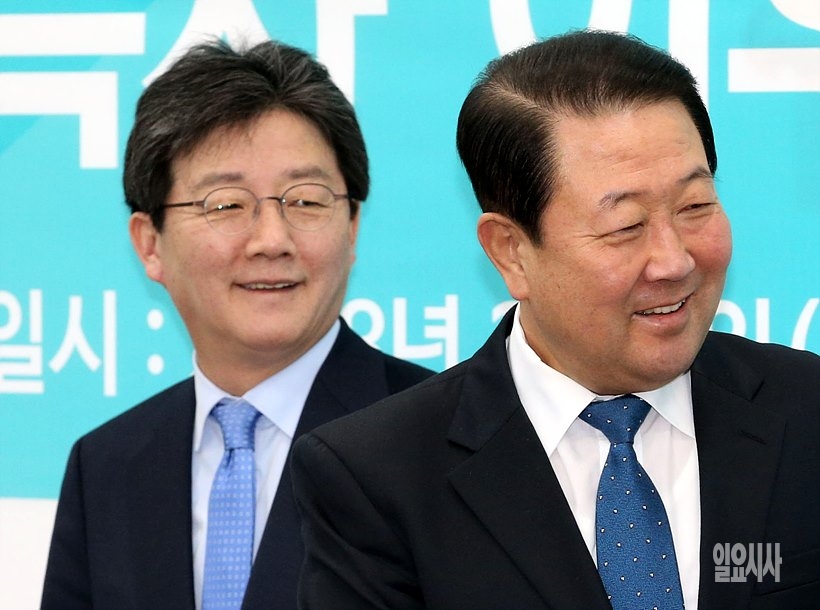 유승민(사진 왼쪽)·박주선 바른미래당 공동대표