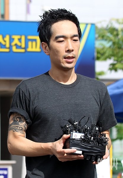 ‘연예인 전자발찌 1호’인 가수 고영욱