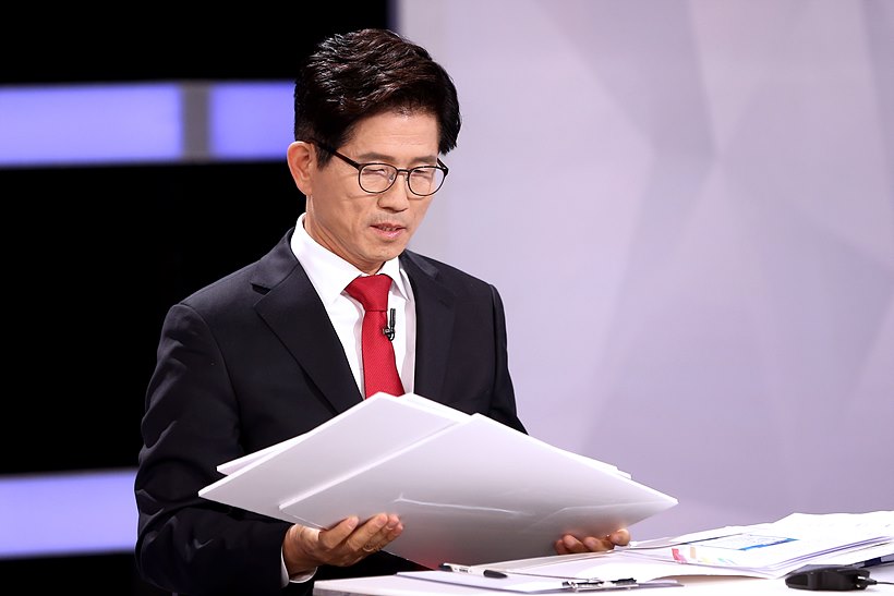 KBS 서울시장 후보 방송토론회 참석한 김문수 자유한국당 후보 <사진=국회사진취재단>