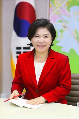서울 25개 자치단체장 중 유일하게 당선된 자유한국당 소속 조은희 서초구청장