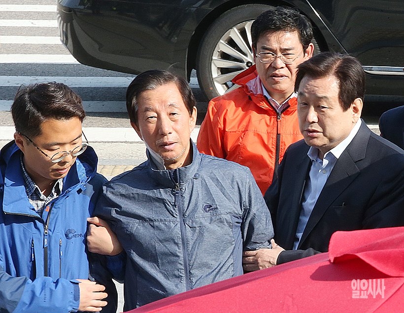 김성태 원내대표 겸 대표권한대행과 김무성 의원