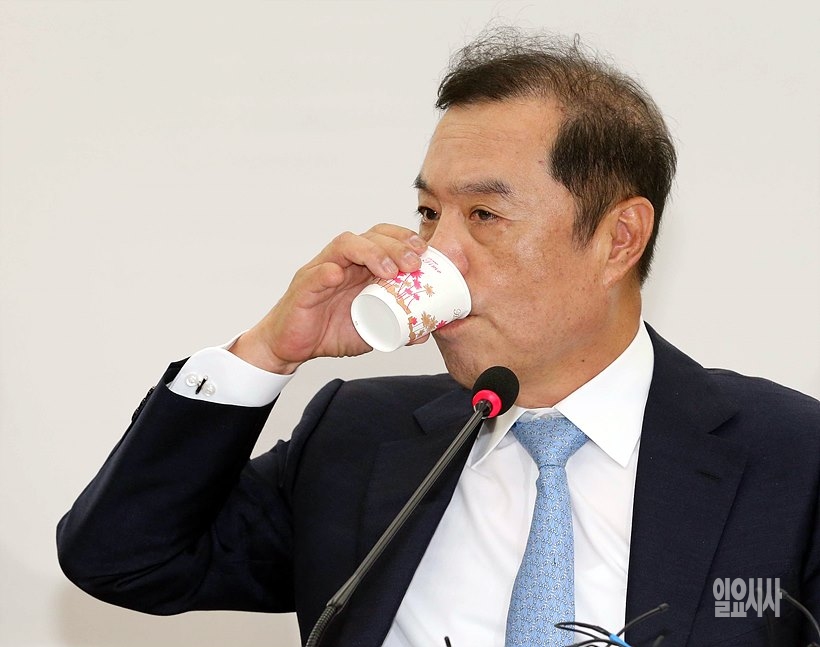 김병준 자유한국당 혁신비상대책위원장