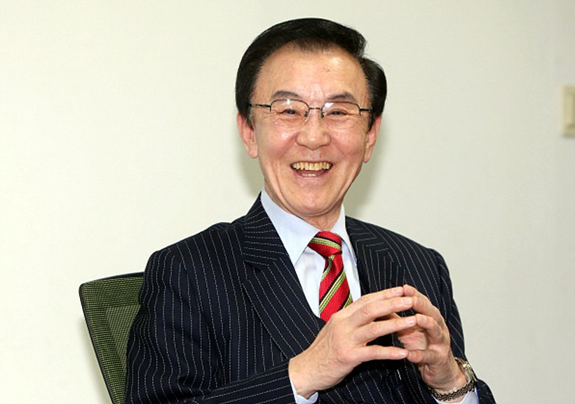 가수로 데뷔한 문전수 전 부산시장