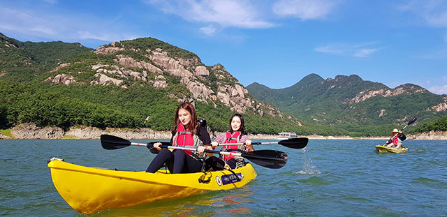 청풍호카약·카누체험장 안에 있는 수산농특산물직판장