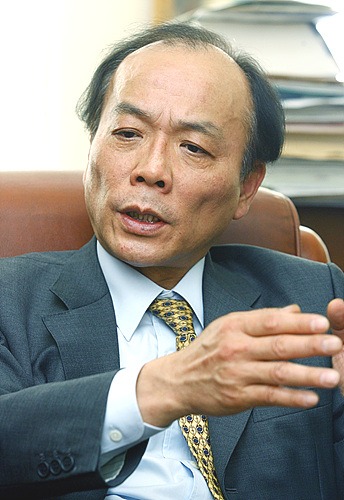 ‘보수논객’으로 유명한 전원책 변호사