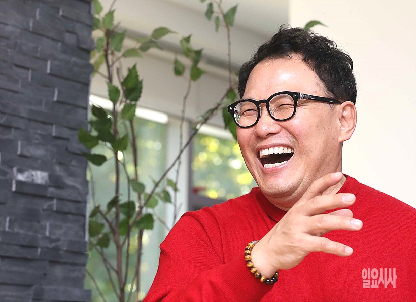 성기홍 박사가 ‘일요시사’와 인터뷰를 갖고 있다. 성기홍 박사가 ‘일요시사’와 인터뷰를 갖고 있다.