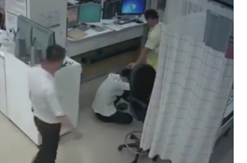 전북 익산 응급실 간호사 폭행 사건의 CCTV 영상 ▲ 전북 익산 응급실 간호사 폭행 사건의 CCTV 영상