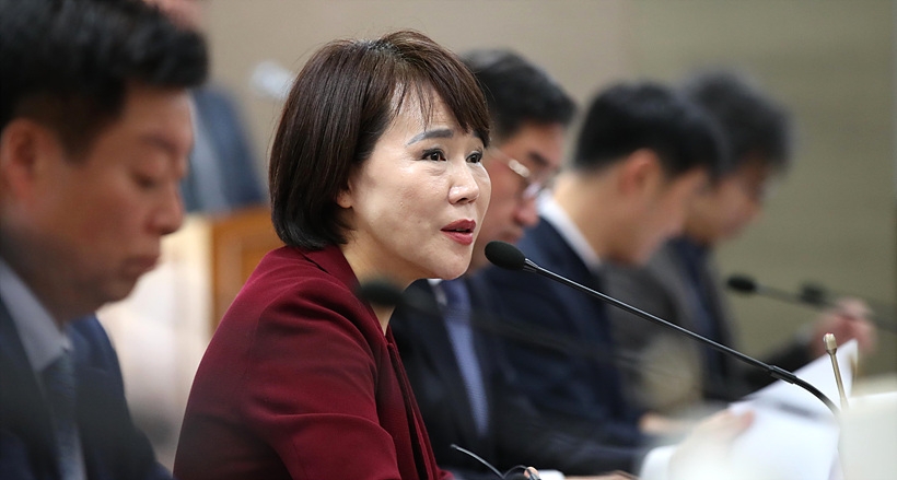 발언하는 전현희 택시·카풀TF 위원장 ▲ 발언하는 전현희 택시·카풀TF 위원장
