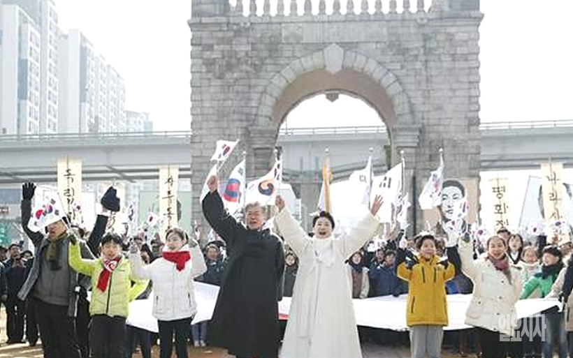 ▲ 문재인 대통령과 김정숙 여사 사진=청와대