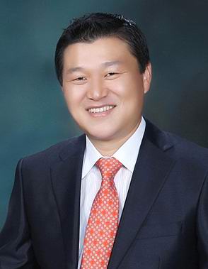 최근 바른미래당 탈당을 선언한 신용한 전 충북도지사 후보 ▲ 최근 바른미래당 탈당한 신용한 전 충북도지사 후보