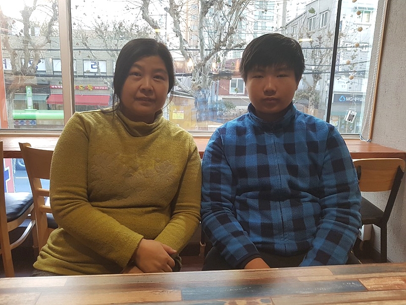 이상현 선수와 모친 박현서씨 ▲ 이상현 선수와 모친 박현선씨