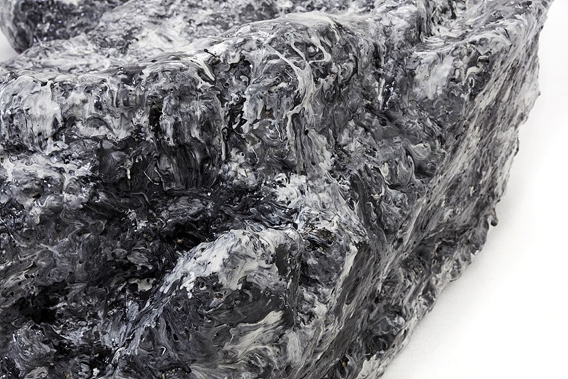 Kim Sang Hoon, Ottoman, 2018, flexible foam, detail1 ▲ Kim Sang Hoon, Ottoman, 2018, flexible foam, detail1