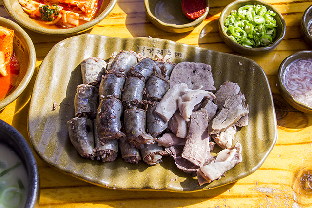 병천 순대는 누린내가 나지 않고 깊은 맛이 특징이다. ▲ 병천 순대는 누린내가 나지 않고 깊은 맛이 특징이다.