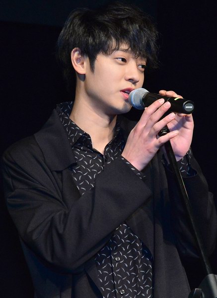 단체 카톡방 사건의 중심에 서 있는 가수 정준영
