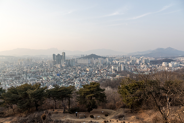 ▲ 망우리공원 전망대에서 본 중랑구 시내 전경