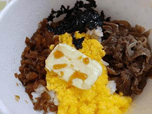 ‘한솥도시락’ 버터간장스크램블 ▲ ‘한솥도시락’ 버터간장스크램블
