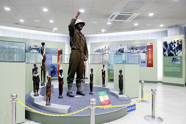 에티오피아 군의 한국전 파병 과정과 전공을 기록한 참전기념전시실 ▲ 에티오피아 군의 한국전 파병 과정과 전공을 기록한 참전기념전시실
