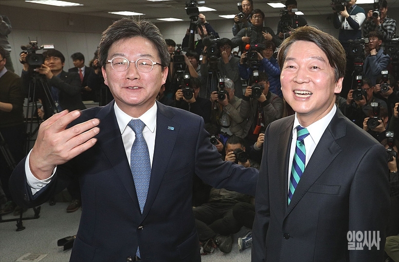 유승민·안철수 전 바른미래당 공동대표 ⓒ사진공동취재단 ▲ 유승민·안철수 전 바른미래당 공동대표 ⓒ사진공동취재단
