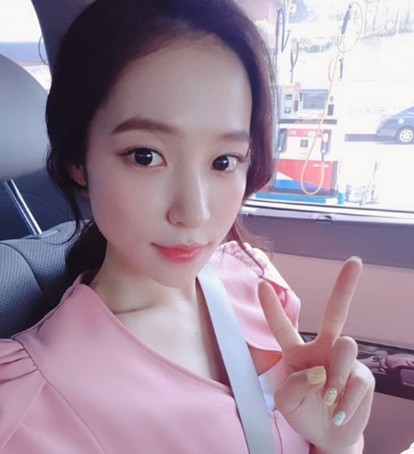 홍자 전라도 비하 발언 논란 (사진: 홍자 인스타그램) ▲ 홍자 전라도 비하 발언 논란 (사진: 홍자 인스타그램)