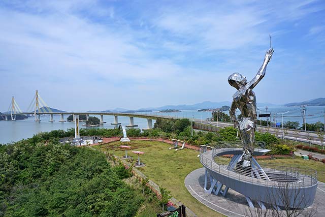 거금도 초입 거금휴게소 옥상 전망대에서 본 풍경 ▲ 거금도 초입 거금휴게소 옥상 전망대에서 본 풍경