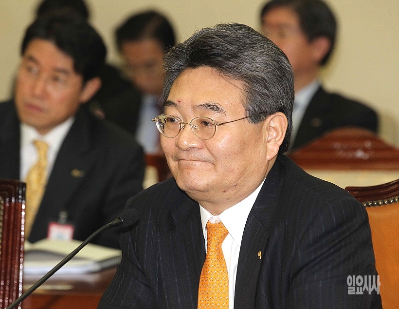 민유성 전 산업은행장 ▲ 민유성 전 산업은행장