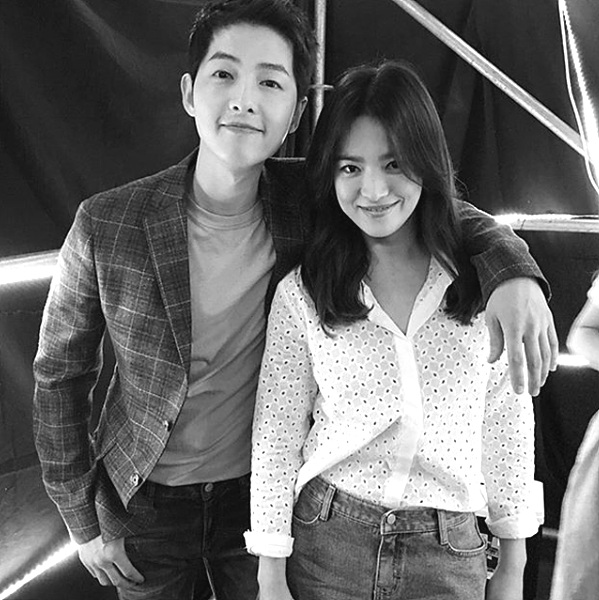 이혼을 공식 선언한 송송커플 ⓒ송혜교 SNS ▲ 이혼을 공식 선언한 송송커플 ⓒ송혜교 SNS