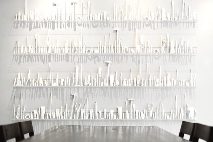 이충우-objets singuliers ‘또는 재현을 위한 도구들’_installation_혼합재료_2019 ▲ 이충우-objets singuliers ‘또는 재현을 위한 도구들’_installation_혼합재료_2019