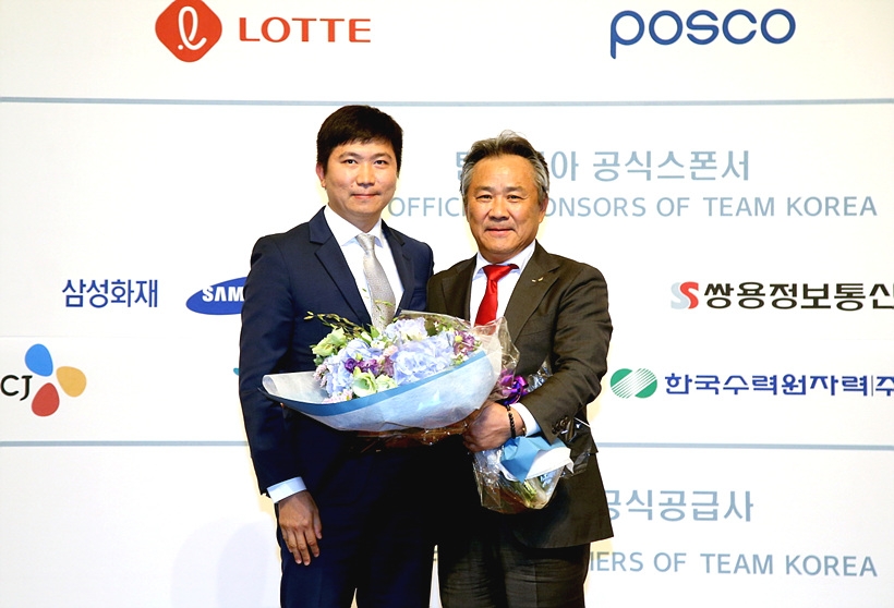 유승민 IOC위원 겸 대한탁구협회장(사진 왼쪽)과 이기흥 대한체육회장 ▲ 유승민 IOC위원 겸 대한탁구협회장(사진 왼쪽)과 이기흥 대한체육회장