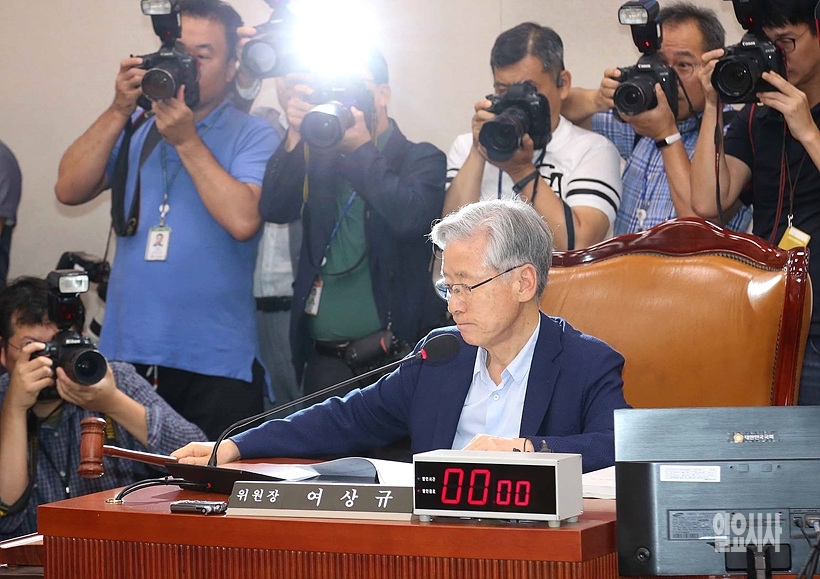여상규 국회 법제사법위원장 ▲ 여상규 국회 법제사법위원장