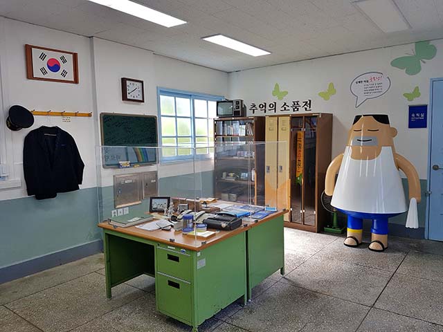 ▲ 옛 김유정역에서 열리는 〈추억의 소품전〉