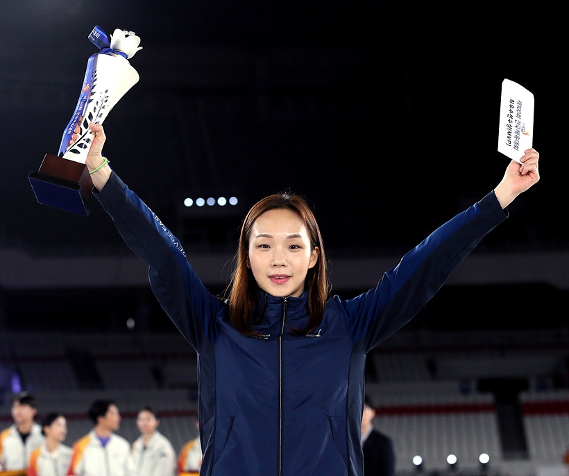 제100회 전국체육대회서 MVP로 선정된 수영 김서영 선수 ▲ 수영 MVP 김서영 선수