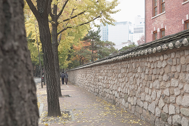 사라진 것과 남은 것, 새로 생긴 것이 공존하는 정동길 ▲ 사라진 것과 남은 것, 새로 생긴 것이 공존하는 정동길