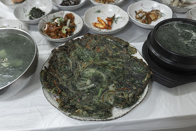 매생이전도 별미다. ▲ 매생이전도 별미다.