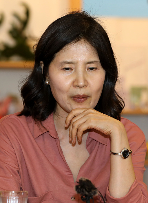 최영미 시인 ▲ 최영미 시인