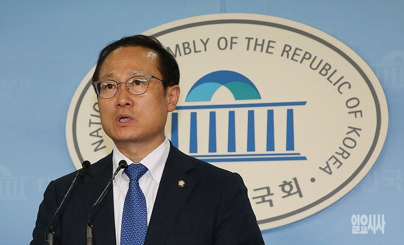 홍영표 더불어민주당 의원 ⓒ나경식 기자 ▲ 홍영표 더불어민주당 의원 ⓒ나경식 기자