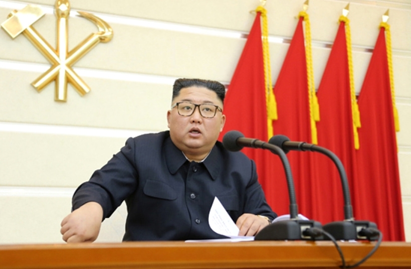 최근 ‘건강이상설’에 휩싸인 김정은 북한 국무위원장 ▲ 최근 ‘건강이상설’에 휩싸인 김정은 북한 국무위원장