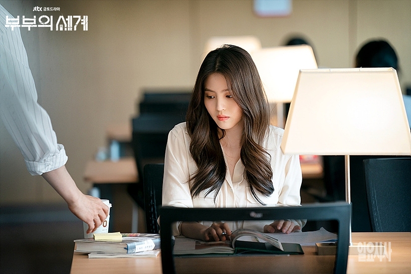열연 중인 배우 한소희 ⓒJTBC ▲ 열연 중인 배우 한소희 ⓒJTBC