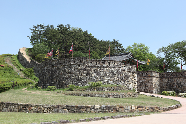 매년 음력 9월 9일 전후로 고창모양성제가 열리는 고창읍성 ▲ 매년 음력 9월 9일 전후로 고창모양성제가 열리는 고창읍성