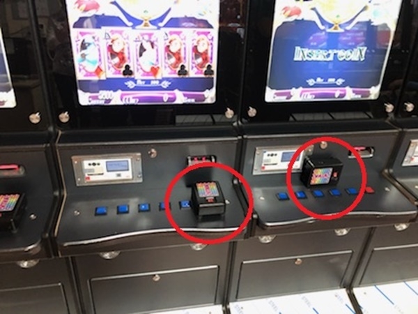 ‘똑딱이’가 장착된 게임기 ⓒ청주 청원경찰서 ▲ ‘똑딱이’가 장착된 게임기 ⓒ청주 청원경찰서
