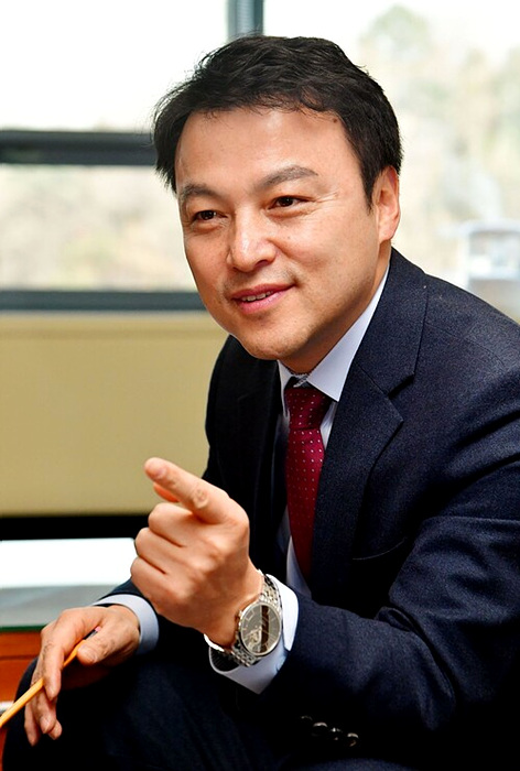 라임 사태와 관련해 구속된 이상호 부산 사하을 지역위원장 ⓒ페이스북