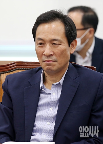 최근 카투사 발언으로 논란을 불러 일으켰던 우상호 더불어민주당 의원 ▲ 우상호 더불어민주당 의원
