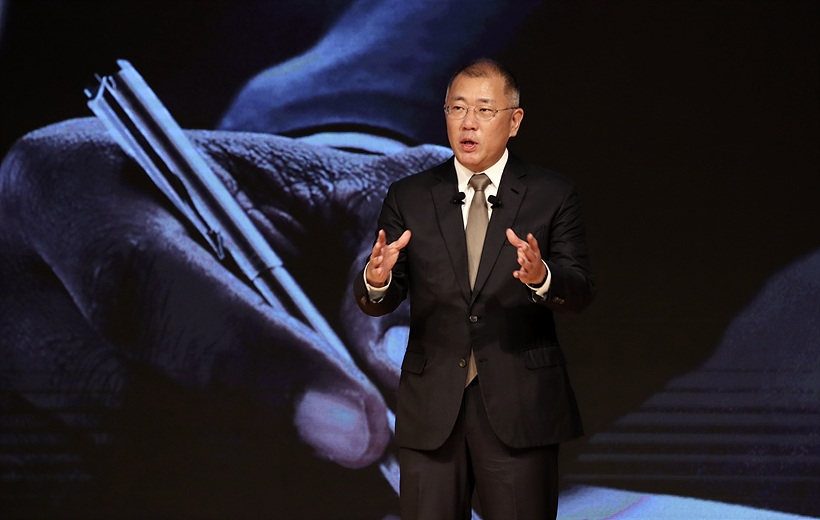 지난 14일, 현대자동차그룹 수장으로 취임한 정의선 회장 ▲ 정의선 현대차그룹 회장