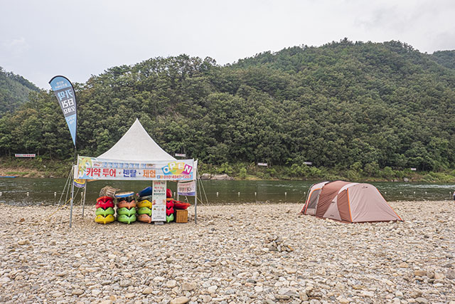 ▲ 카약을 빌려 타볼 수도 있다.