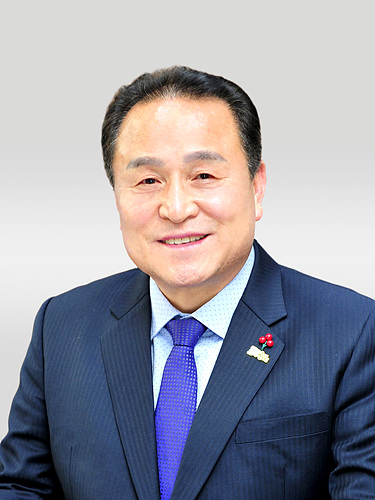 김영만 군위군수 ▲ 김영만 군위군수
