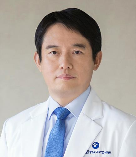 남곡 학술상 수상한 송민호 충남대 교수 ▲ 남곡 학술상 수상한 송민호 충남대 교수