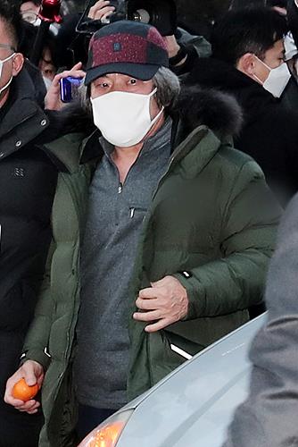 지난 12일, 출소한 아동 성폭행범 조두순 ▲ 지난 12일, 출소한 아동 성폭행범 조두순
