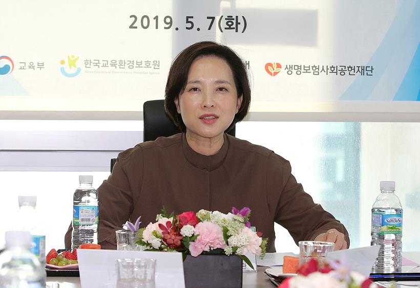 청소년 자살예방을 위해 시작된 사업인 ‘다 들어줄 개’ 간담회서 발언하는 유은혜 사회부총리 겸 교육부 장관 ⓒ교육부 ▲ 다 들어줄개 간담회서 발언하는 유은혜 교육부 장관 ⓒ교육부