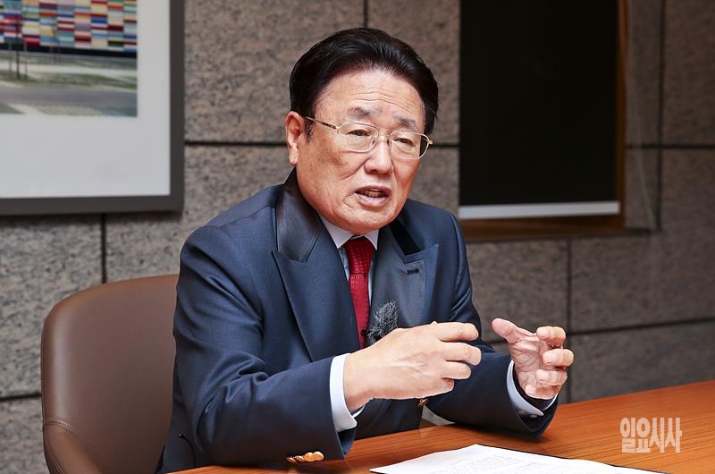 발언하는 유준상 한국정보기술연구원장 ⓒ고성준 기자