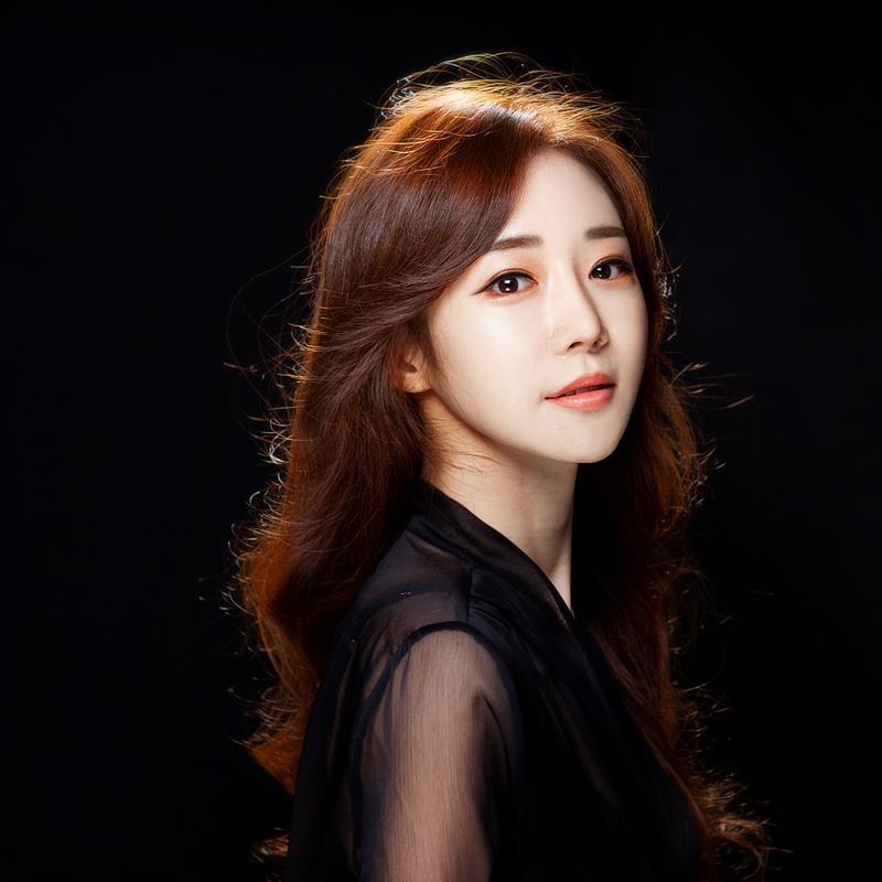 가수로 데뷔한 박윤미 아나운서